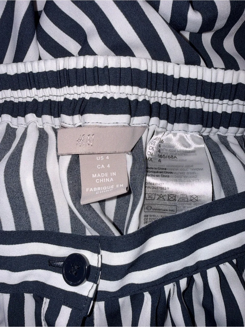 2307-H&M Black and White Vertical Stripe Button-Front Midi Skirt